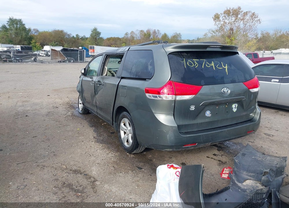2011 TOYOTA SIENNA LE V6 VIN: 5TDKK3DC5BS009625