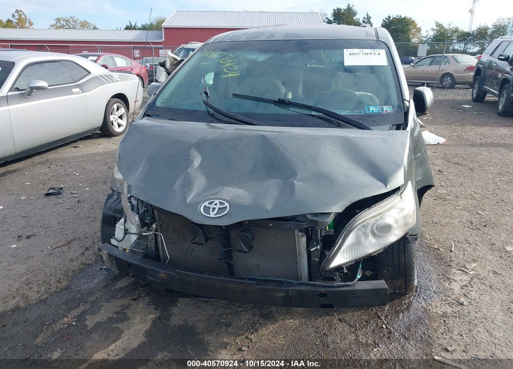 2011 TOYOTA SIENNA LE V6 VIN: 5TDKK3DC5BS009625
