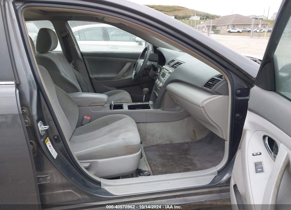2011 TOYOTA CAMRY LE VIN: 4T1BF3EK8BU144700
