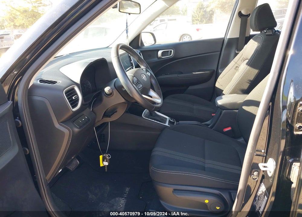 2022 HYUNDAI VENUE SEL VIN: KMHRC8A38NU172472