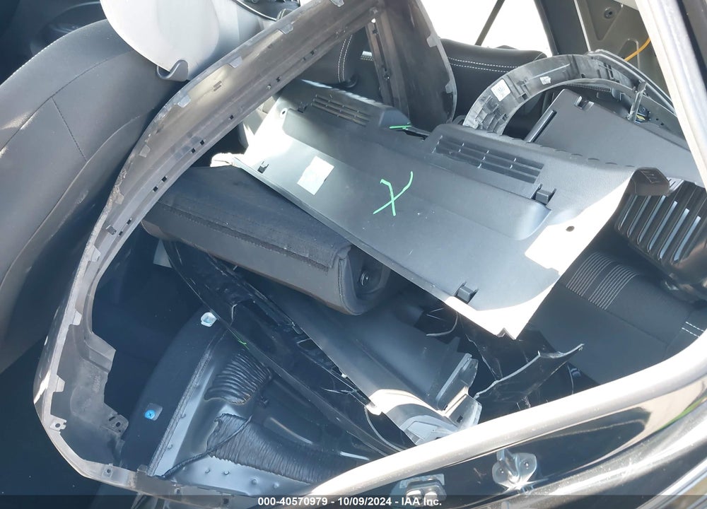 2022 HYUNDAI VENUE SEL VIN: KMHRC8A38NU172472