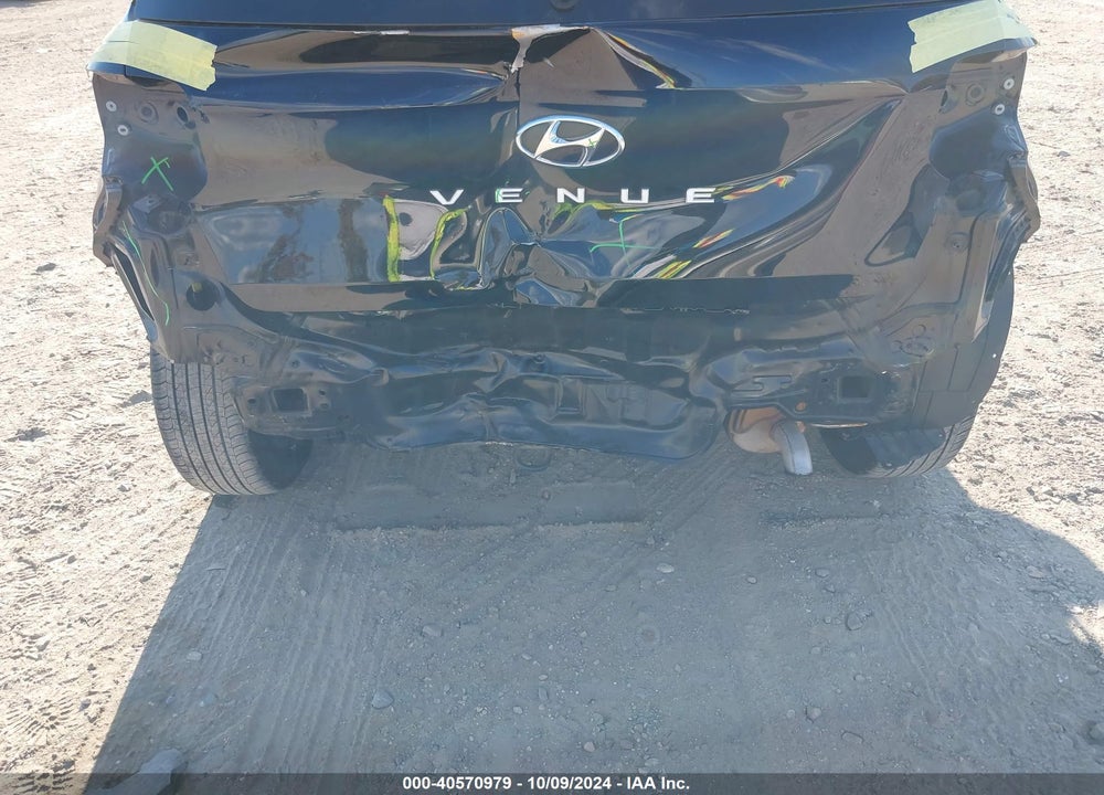 2022 HYUNDAI VENUE SEL VIN: KMHRC8A38NU172472