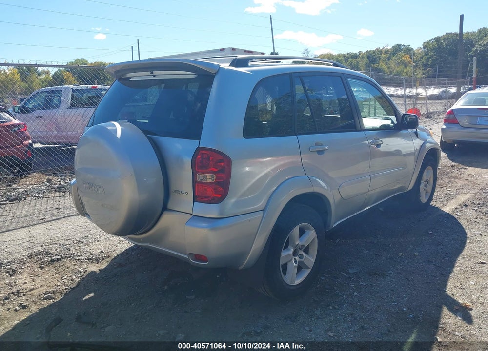 2005 TOYOTA RAV4 VIN: JTEHD20V656043837