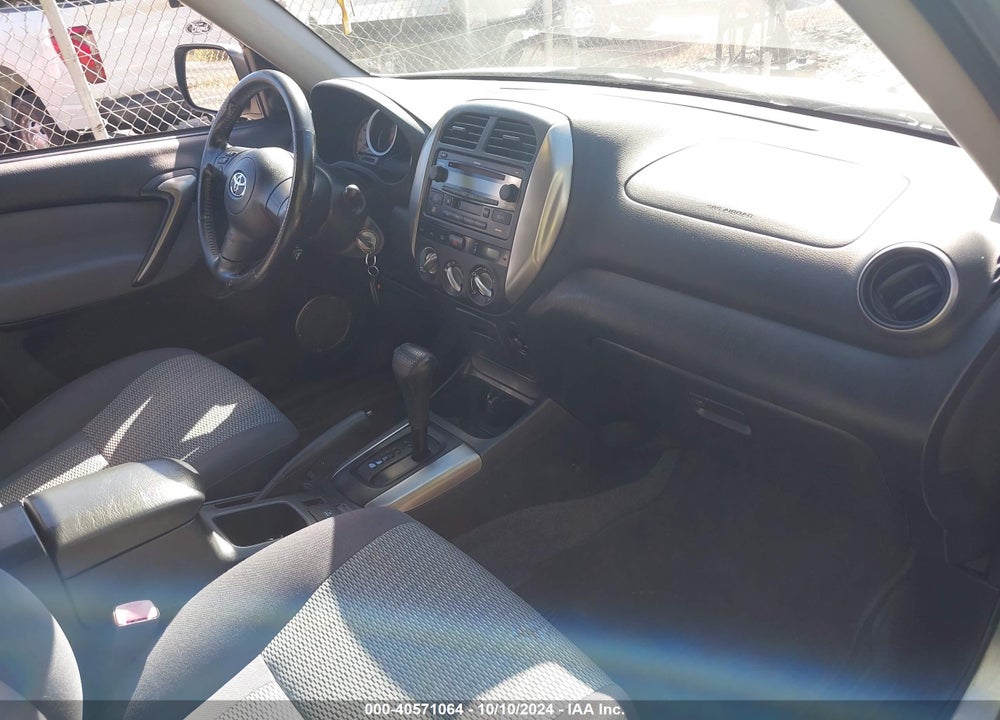 2005 TOYOTA RAV4 VIN: JTEHD20V656043837