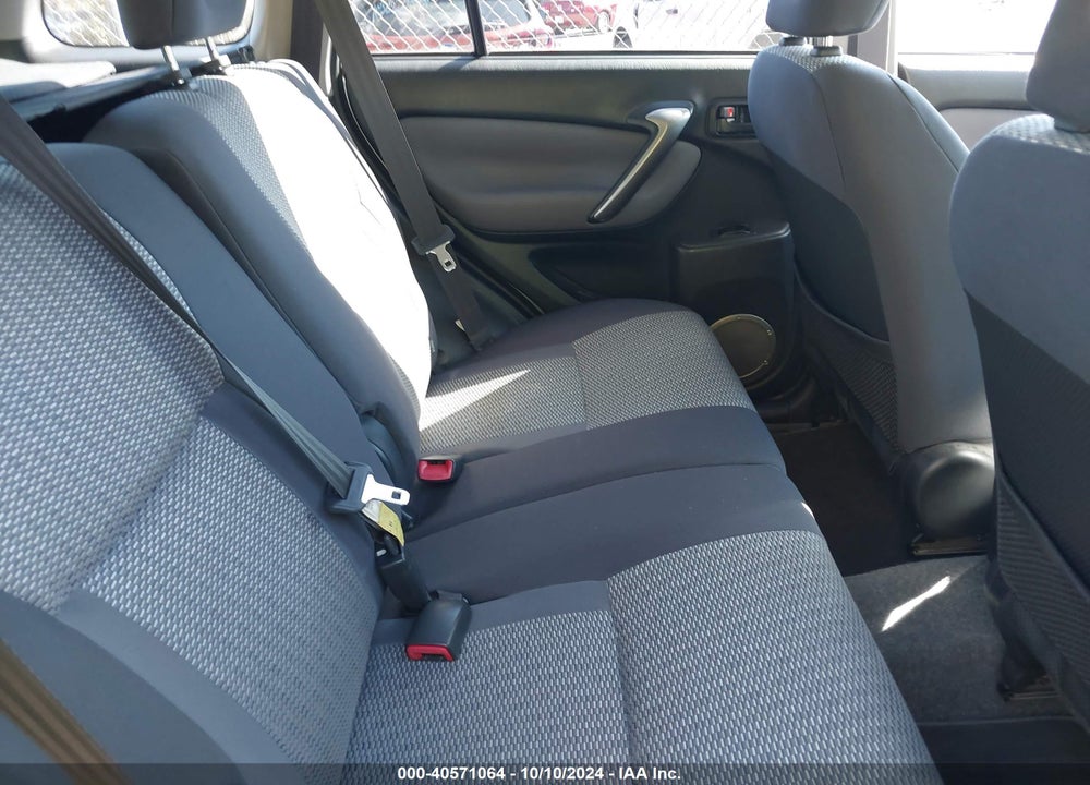 2005 TOYOTA RAV4 VIN: JTEHD20V656043837