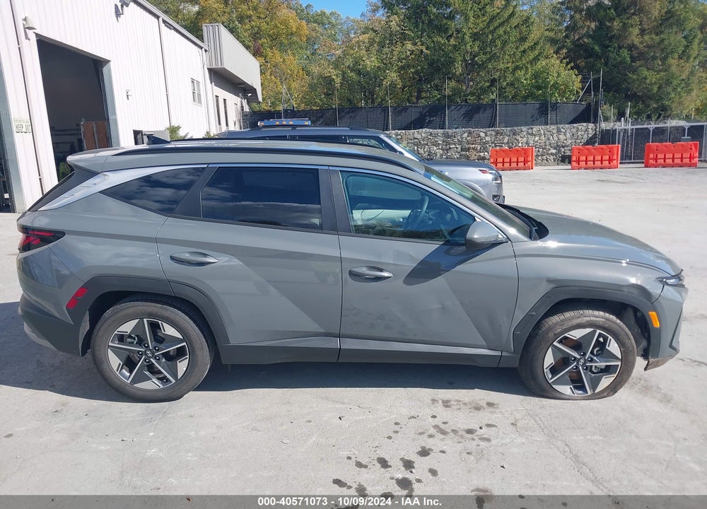 2025 HYUNDAI TUCSON SEL VIN: 5NMJBCDEXSH438761
