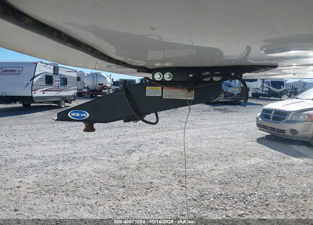 2019 FORE 305ML6 VIN: 5ZT3CKWB8K2703585