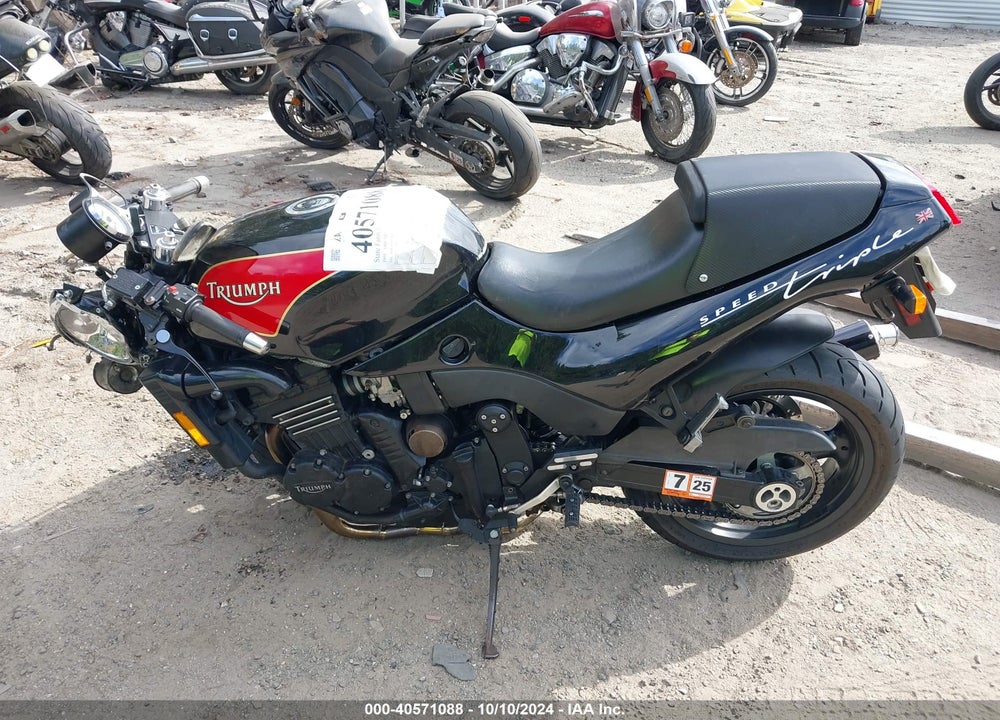 1995 TRIUMPH MOTORCYCLE SPEED TRIPLE VIN: SMT390DF3SJ021649