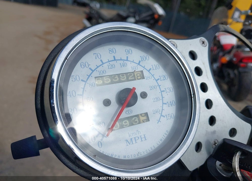 1995 TRIUMPH MOTORCYCLE SPEED TRIPLE VIN: SMT390DF3SJ021649