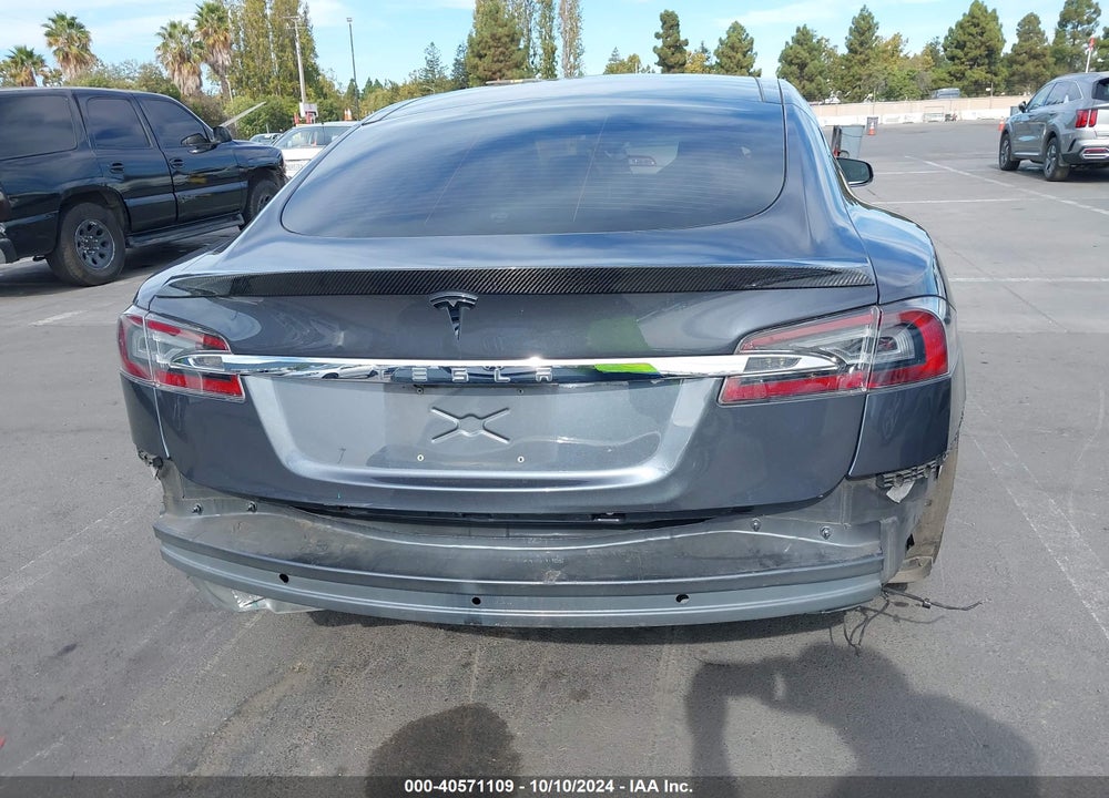2016 TESLA MODEL S 60D/70D/75D/85D/90D VIN: 5YJSA1E24GF149903
