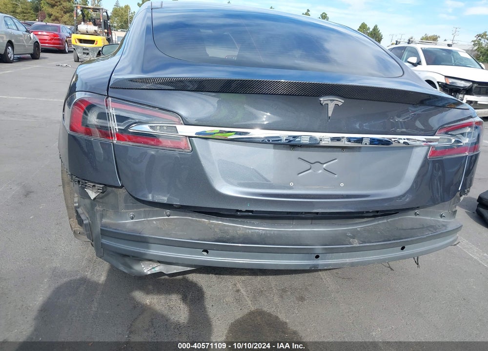2016 TESLA MODEL S 60D/70D/75D/85D/90D VIN: 5YJSA1E24GF149903