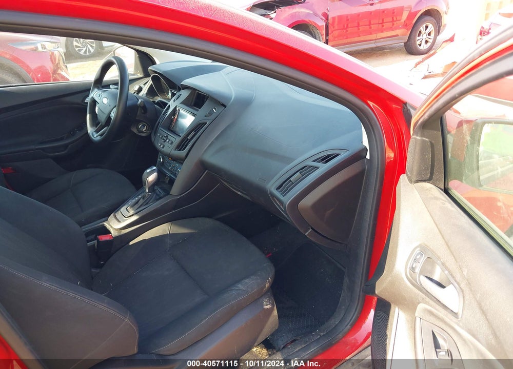 2015 FORD FOCUS SE VIN: 1FADP3F22FL342604