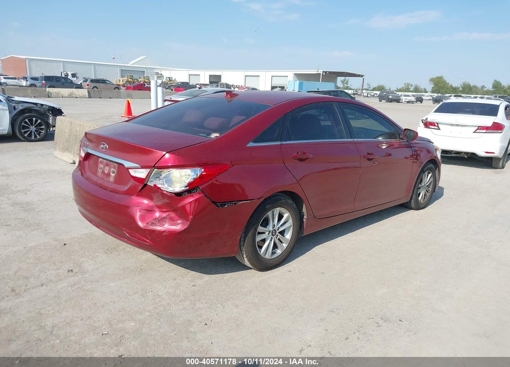 2013 HYUNDAI SONATA GLS VIN: 5NPEB4AC4DH776852