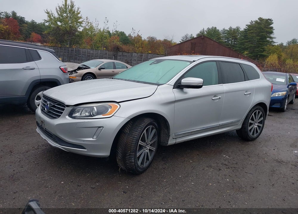 2017 VOLVO XC60 T6 INSCRIPTION VIN: YV449MRUXH2023805