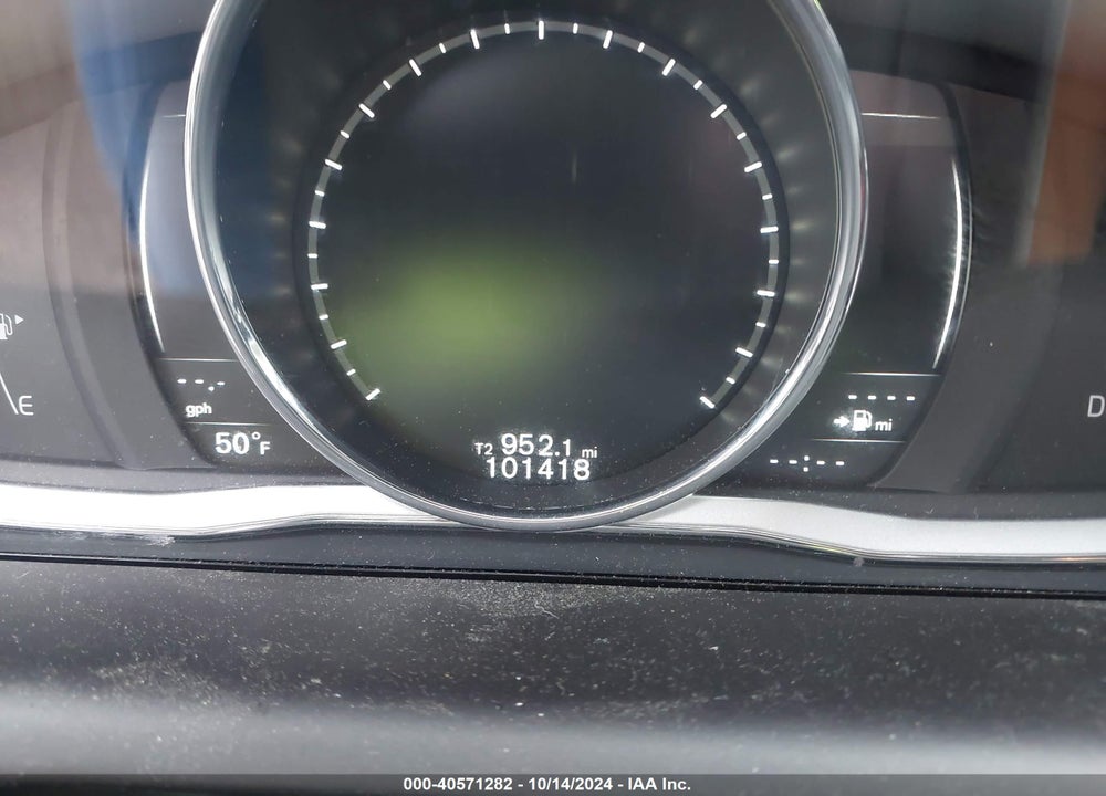 2017 VOLVO XC60 T6 INSCRIPTION VIN: YV449MRUXH2023805