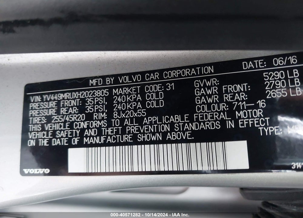 2017 VOLVO XC60 T6 INSCRIPTION VIN: YV449MRUXH2023805