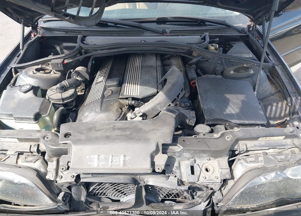 2005 BMW 330I VIN: WBAEV53435KM40080