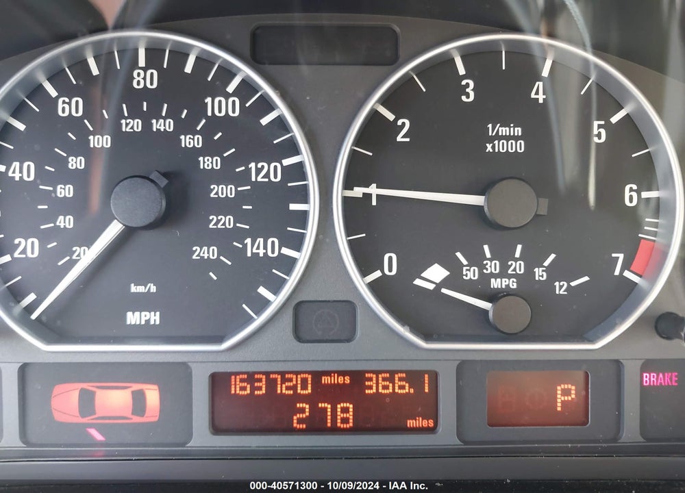 2005 BMW 330I VIN: WBAEV53435KM40080
