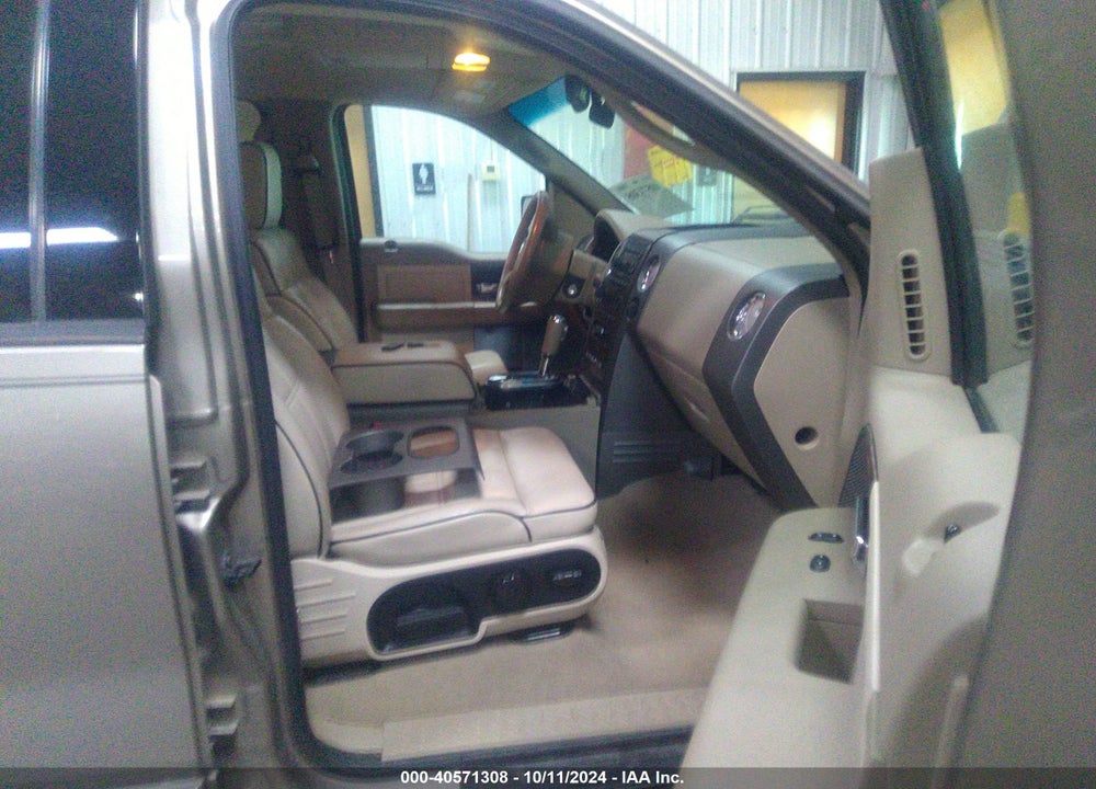 2006 LINCOLN MARK LT VIN: 5LTPW18506FJ00038