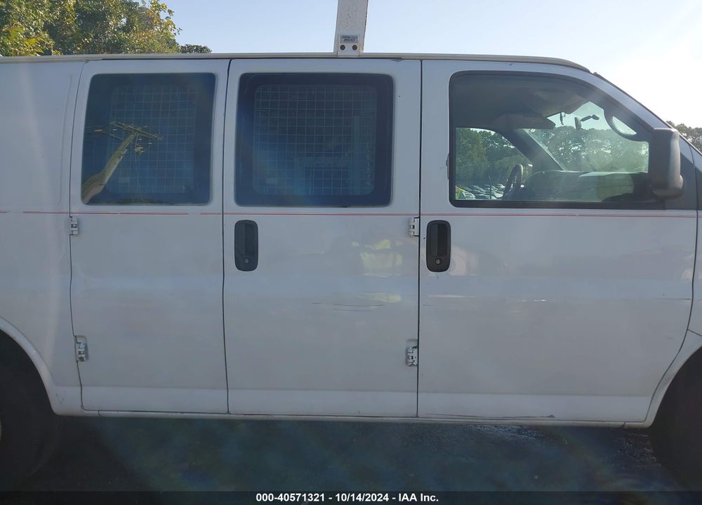 2009 CHEVROLET EXPRESS 2500 WORK VAN VIN: 1GCGG25C991115213