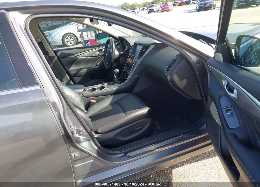 2017 INFINITI Q50 3.0T PREMIUM VIN: JN1EV7APXHM744403