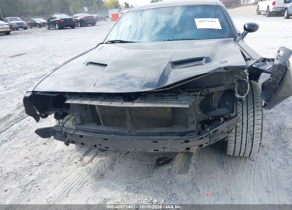 2015 DODGE CHALLENGER SXT VIN: 2C3CDZAG2FH811051