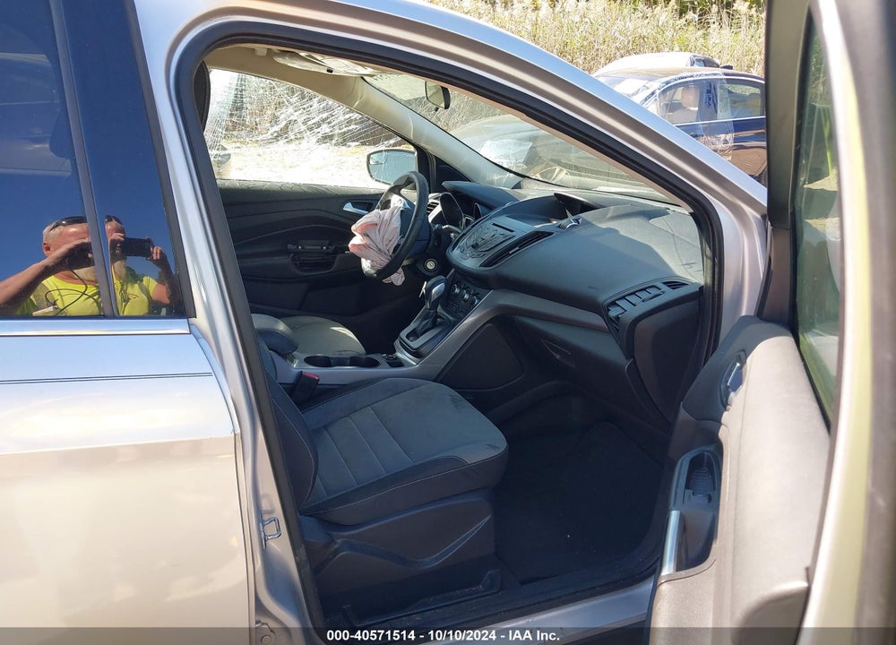 2016 FORD ESCAPE SE VIN: 1FMCU9G97GUC12886