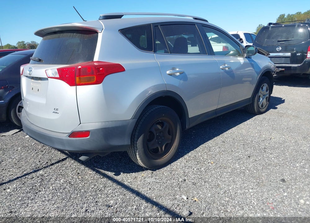 2015 TOYOTA RAV4 LE VIN: JTMBFREVXFJ032361