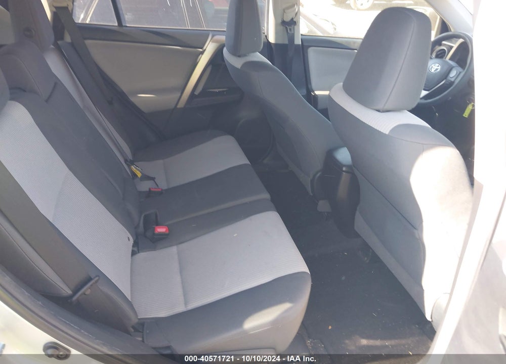2015 TOYOTA RAV4 LE VIN: JTMBFREVXFJ032361