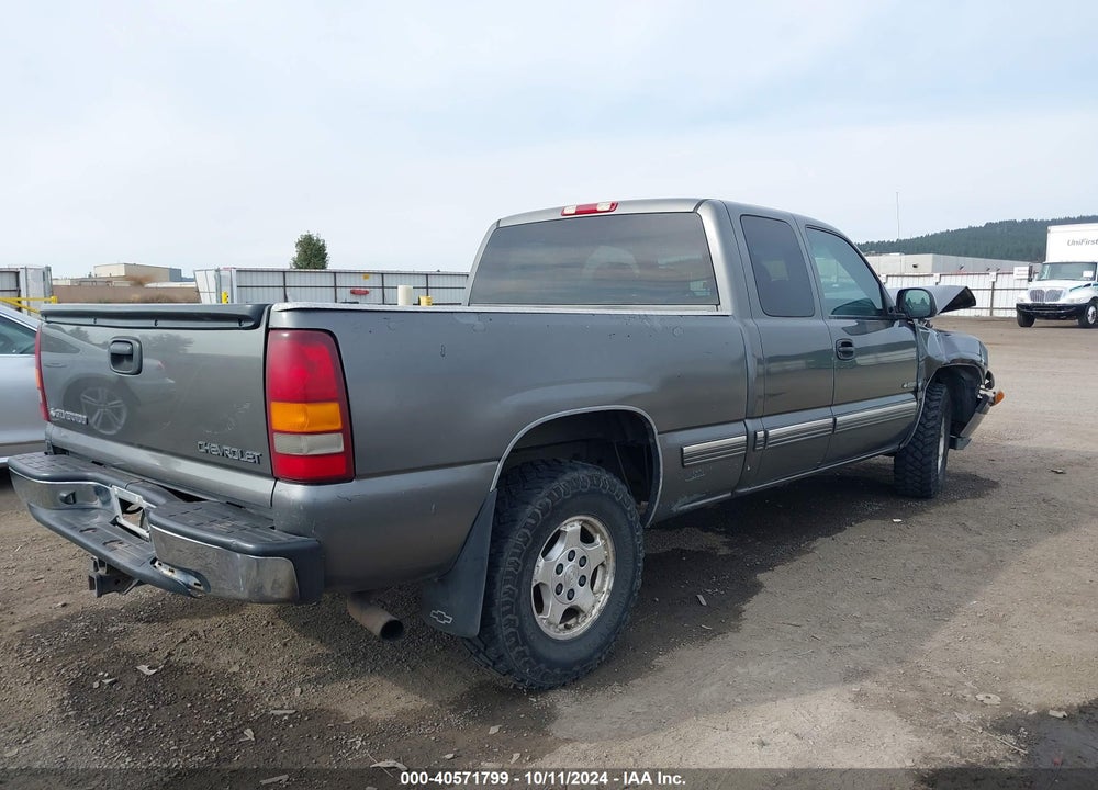 2002 CHEVROLET SILVERADO 1500 LS VIN: 2GCEK19T421193912