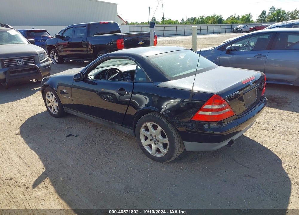 1999 MERCEDES-BENZ SLK 230 KOMPRESSOR VIN: WDBKK47F0XF081740