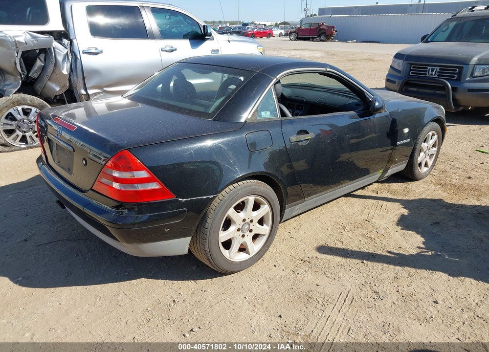 1999 MERCEDES-BENZ SLK 230 KOMPRESSOR VIN: WDBKK47F0XF081740