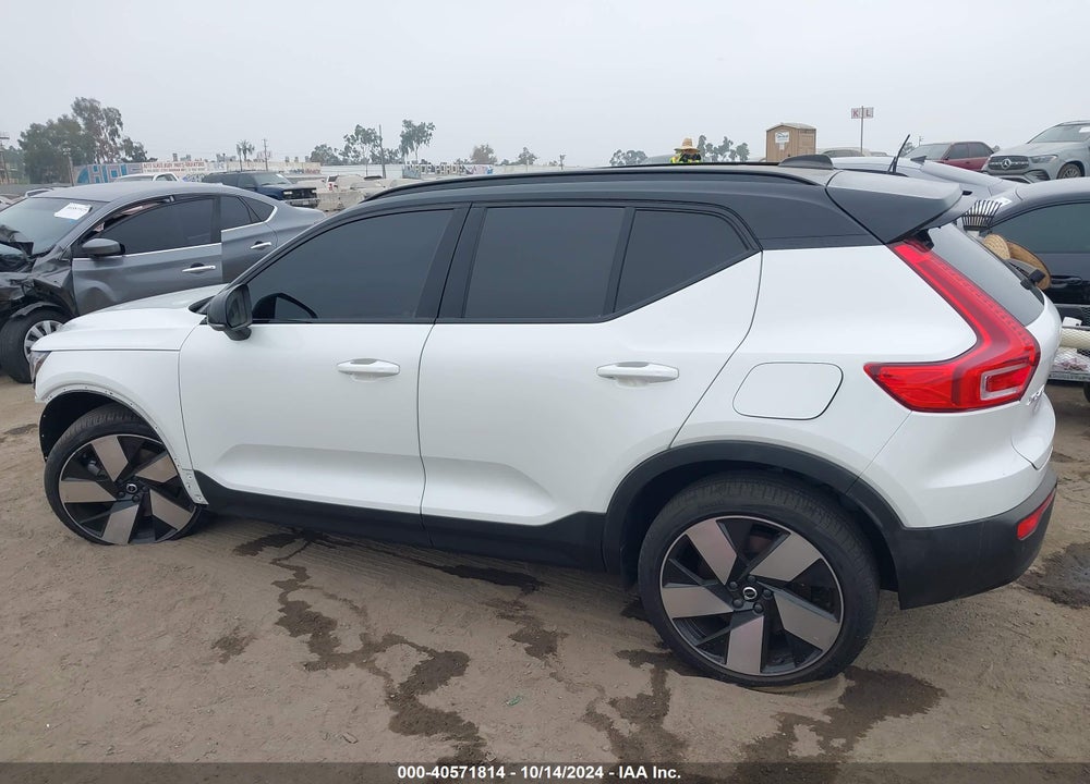 2023 VOLVO XC40 RECHARGE PURE ELECTRIC TWIN ULTIMATE VIN: YV4ED3UM6P2091165