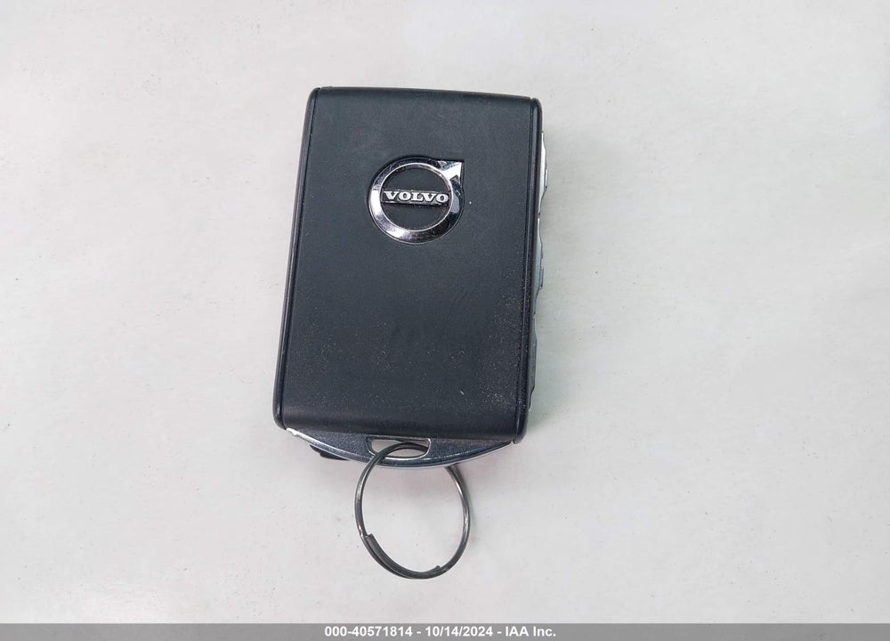 2023 VOLVO XC40 RECHARGE PURE ELECTRIC TWIN ULTIMATE VIN: YV4ED3UM6P2091165