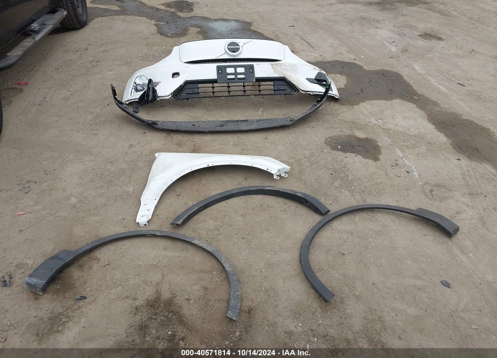 2023 VOLVO XC40 RECHARGE PURE ELECTRIC TWIN ULTIMATE VIN: YV4ED3UM6P2091165
