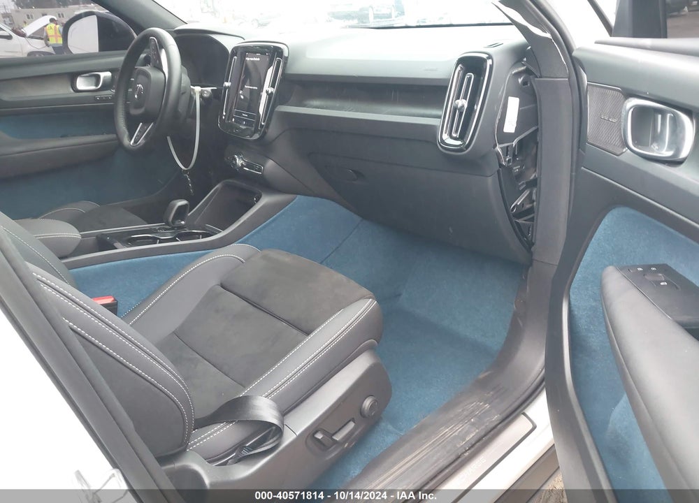 2023 VOLVO XC40 RECHARGE PURE ELECTRIC TWIN ULTIMATE VIN: YV4ED3UM6P2091165
