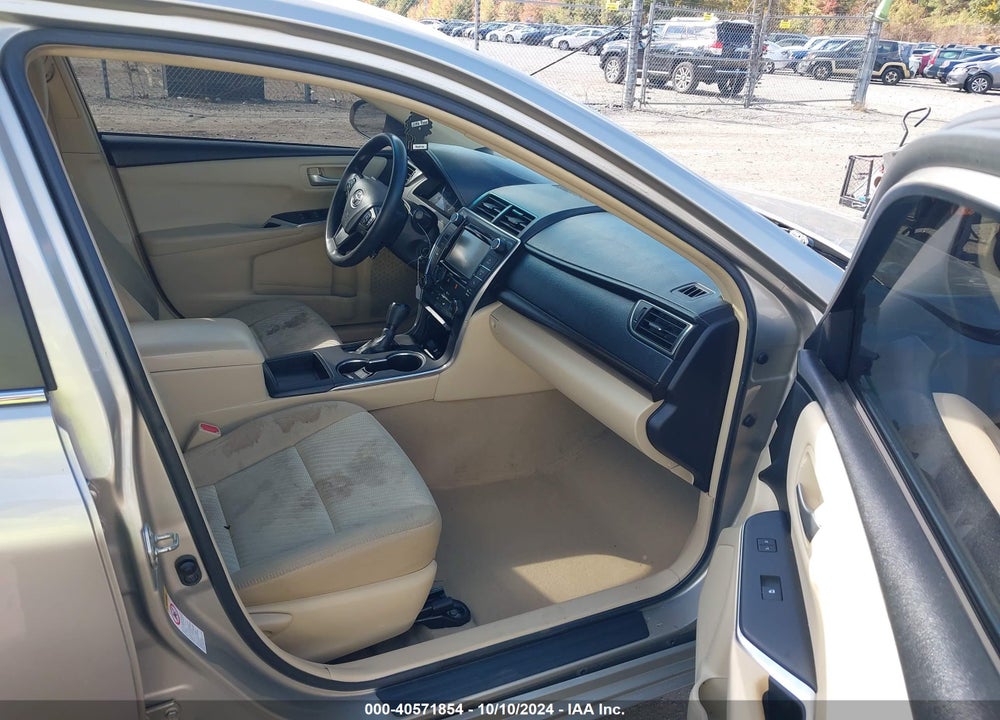 2016 TOYOTA CAMRY LE VIN: 4T4BF1FK2GR535647