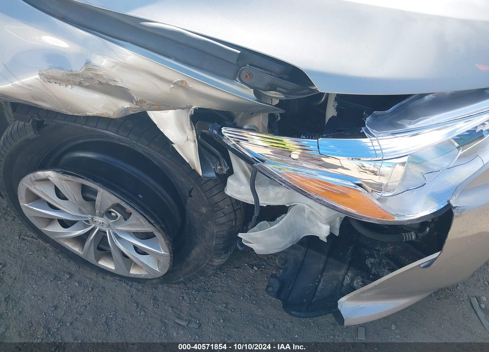 2016 TOYOTA CAMRY LE VIN: 4T4BF1FK2GR535647