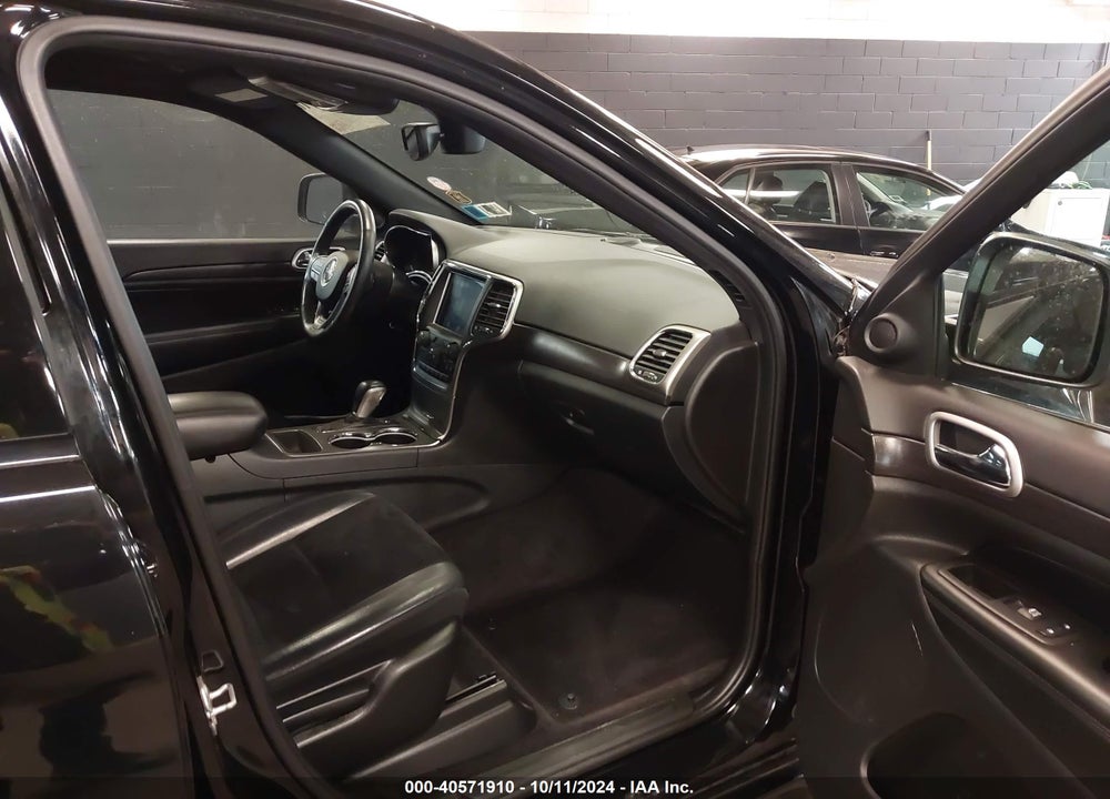 2018 JEEP GRAND CHEROKEE ALTITUDE 4X4 VIN: 1C4RJFAG2JC211431