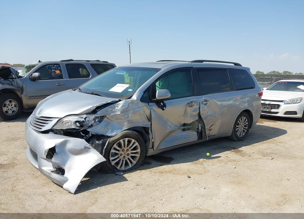 2016 TOYOTA SIENNA XLE 8 PASSENGER VIN: 5TDYK3DCXGS754498