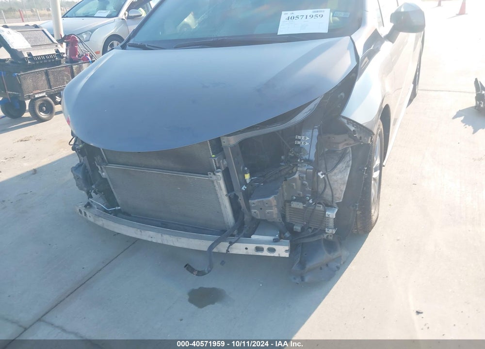 2022 TOYOTA SIENNA LE VIN: 5TDKRKEC8NS076521