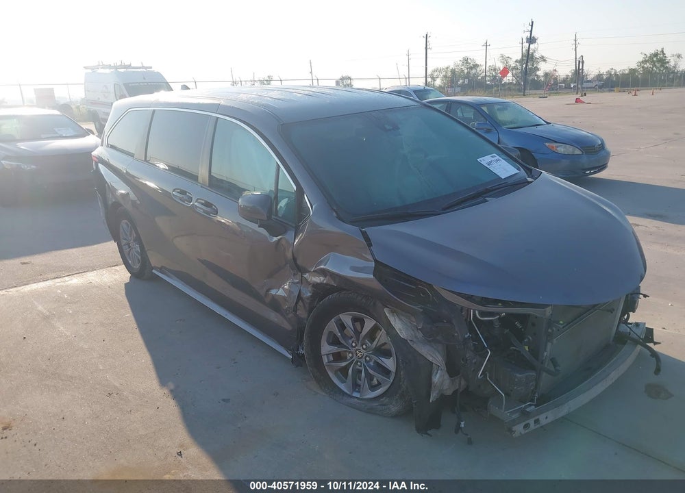 2022 TOYOTA SIENNA LE VIN: 5TDKRKEC8NS076521