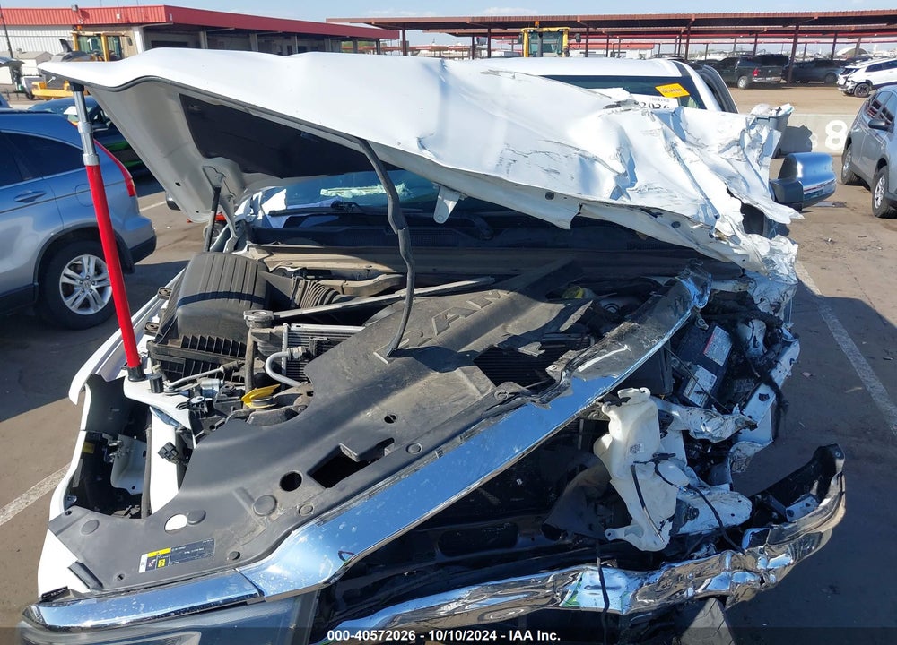 2019 RAM 1500 LAIE  4X4 5'7 BOX VIN: 1C6SRFJT1KN599742