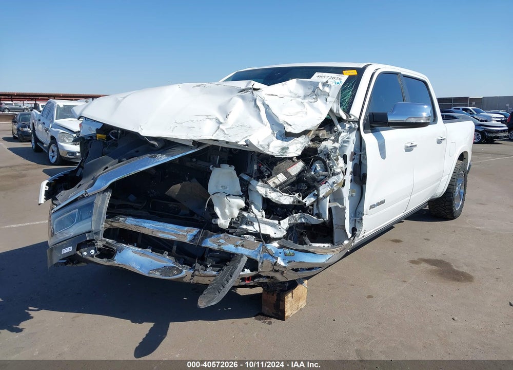 2019 RAM 1500 LAIE  4X4 5'7 BOX VIN: 1C6SRFJT1KN599742