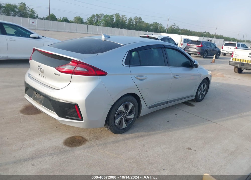 2018 HYUNDAI IONIQ HYBRID SEL VIN: KMHC75LC1JU102957