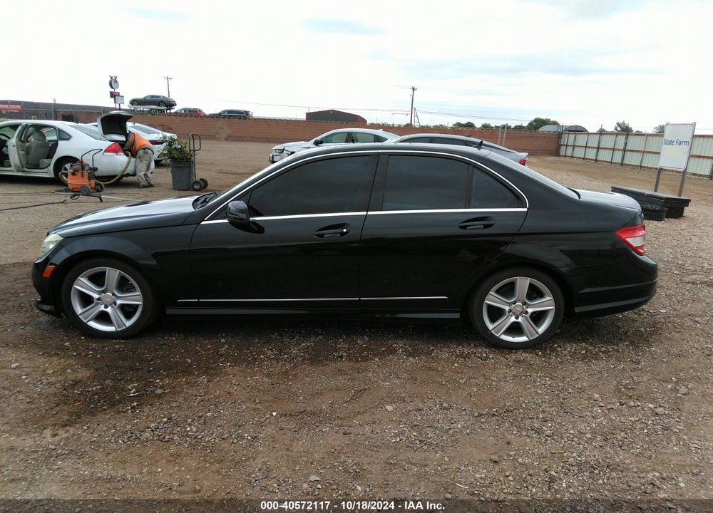 2011 MERCEDES-BENZ C 300 LUXURY 4MATIC/SPORT 4MATIC VIN: WDDGF8BB8BR140103