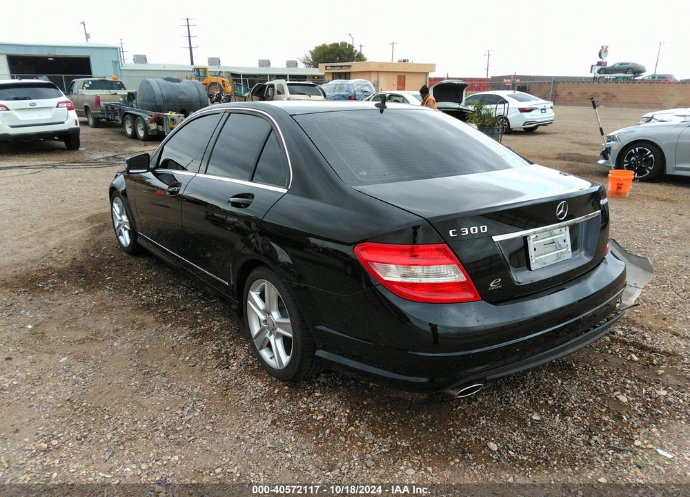 2011 MERCEDES-BENZ C 300 LUXURY 4MATIC/SPORT 4MATIC VIN: WDDGF8BB8BR140103