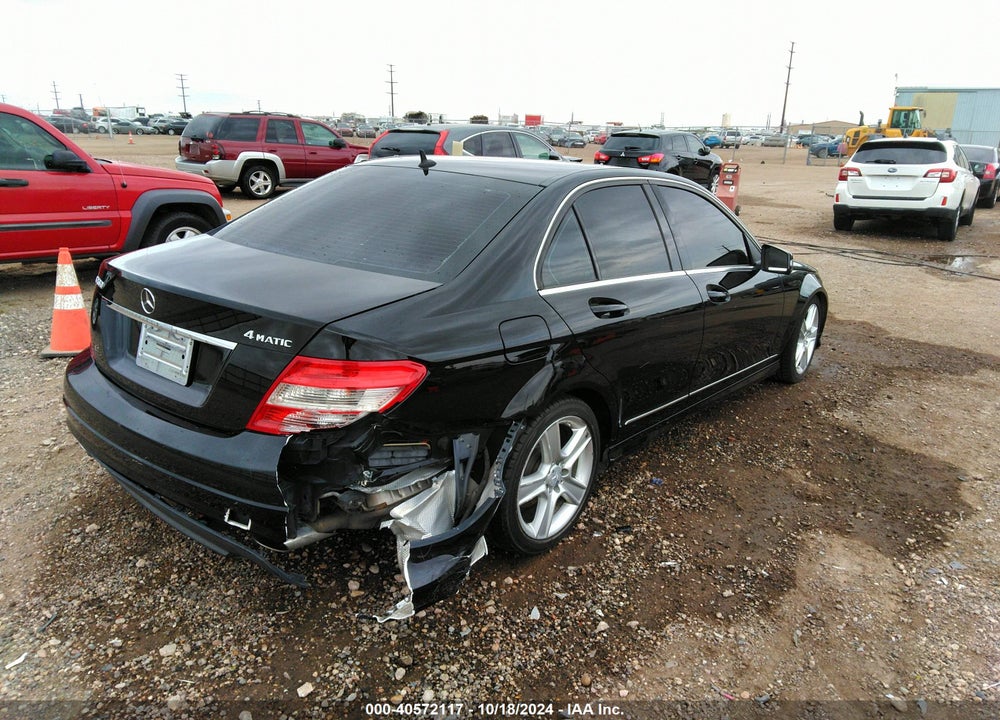 2011 MERCEDES-BENZ C 300 LUXURY 4MATIC/SPORT 4MATIC VIN: WDDGF8BB8BR140103