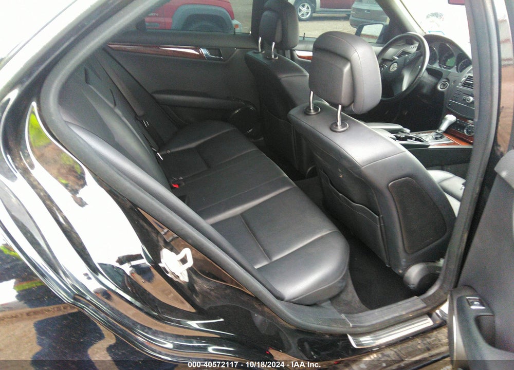 2011 MERCEDES-BENZ C 300 LUXURY 4MATIC/SPORT 4MATIC VIN: WDDGF8BB8BR140103