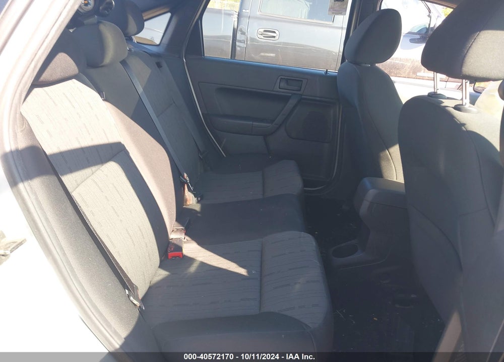 2010 FORD FOCUS SE VIN: 1FAHP3FNXAW247954